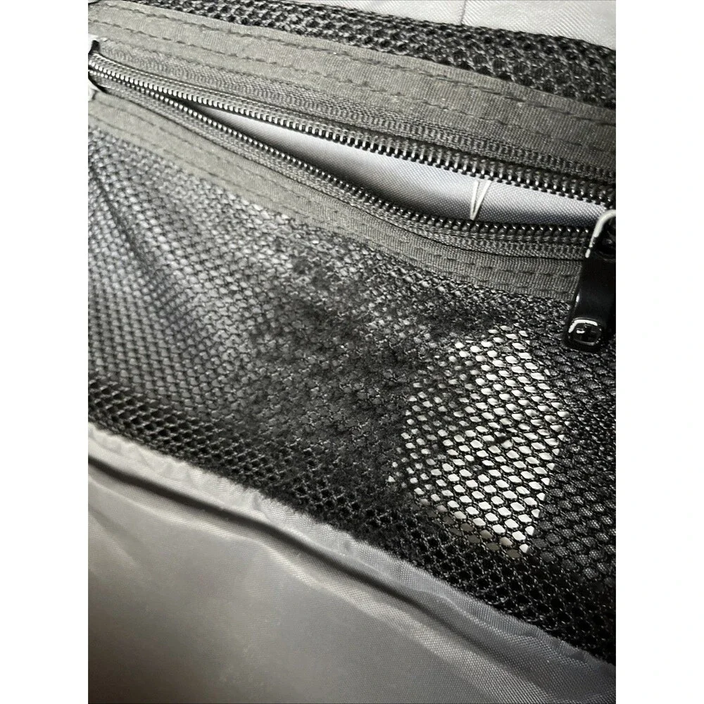 Wenger SWISS GEAR Synergy Pro 16 inch Laptop Backpack Black & Gray Shock Absorb